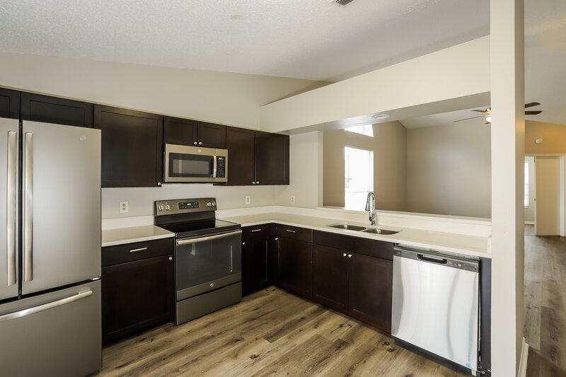 2,115/Mo, 4017 Levonshire Place Valrico, FL 33596 Kitchen View