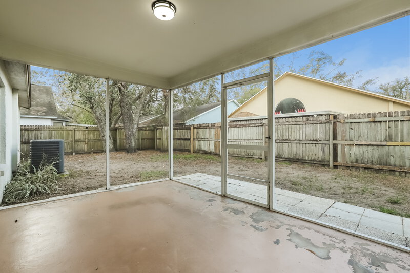 2,115/Mo, 4017 Levonshire Place Valrico, FL 33596 Sun Room View