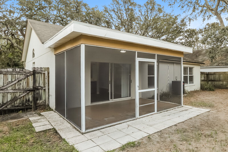 2,115/Mo, 4017 Levonshire Place Valrico, FL 33596 Rear View