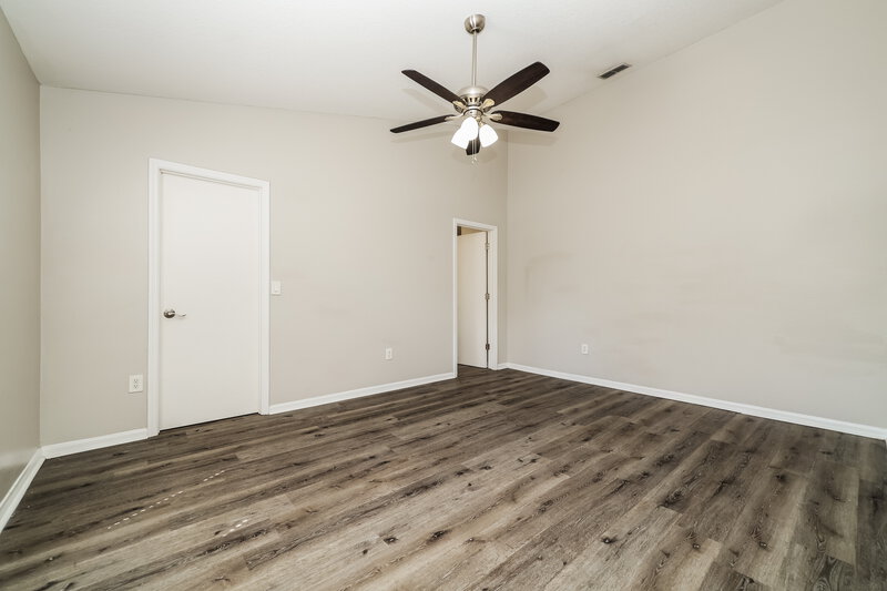 1,915/Mo, 206 Lookout Dr Apollo Beach, FL 33572 Main Bedroom View
