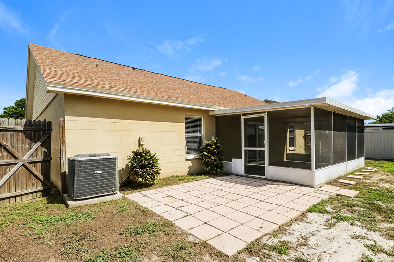 1,915/Mo, 206 Lookout Dr Apollo Beach, FL 33572 Rear View