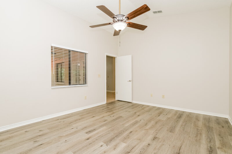 1,955/Mo, 1604 Spinning Wheel Dr Lutz, FL 33559 Main Bedroom View