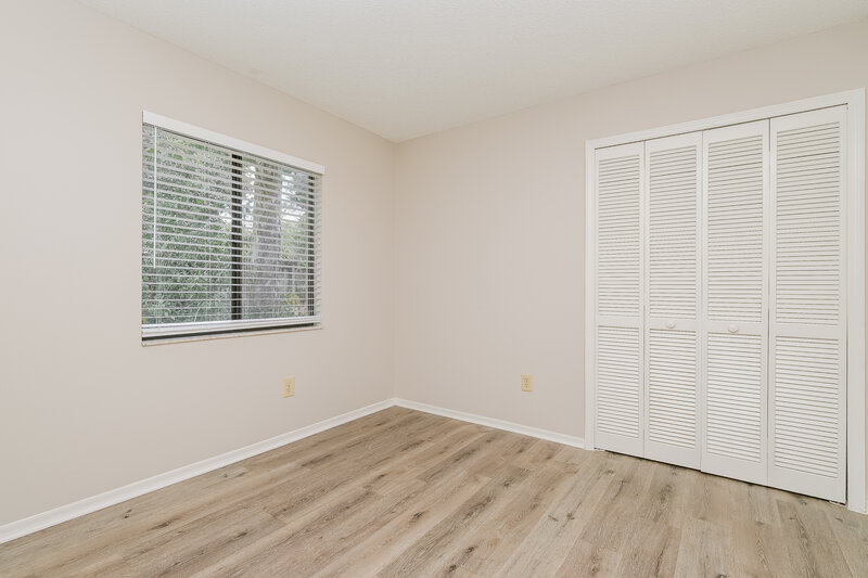 1,955/Mo, 1604 Spinning Wheel Dr Lutz, FL 33559 Bedroom View 3