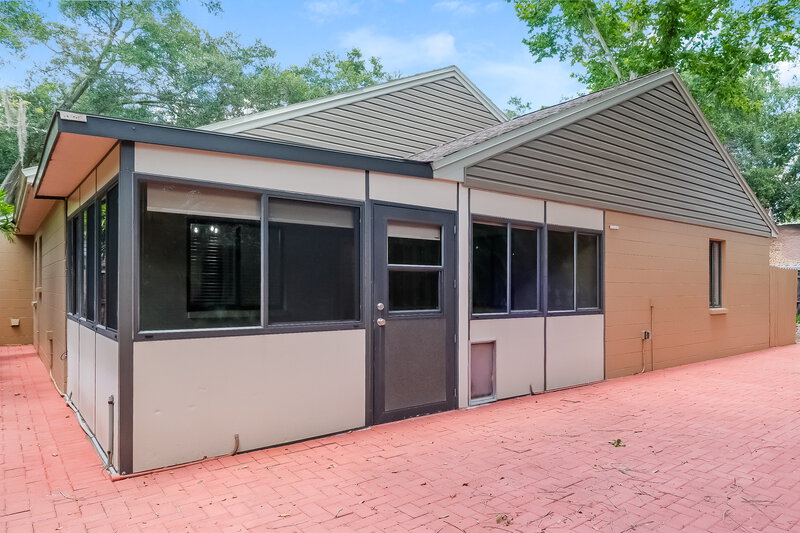 1,955/Mo, 1604 Spinning Wheel Dr Lutz, FL 33559 Rear View