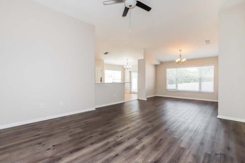 2,410/Mo, 11306 Yeager Ct Riverview, FL 33578 Living Room View 2