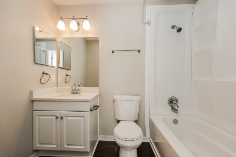 2,190/Mo, 11162 Summer Star Dr Riverview, FL 33579 Main Bathroom View