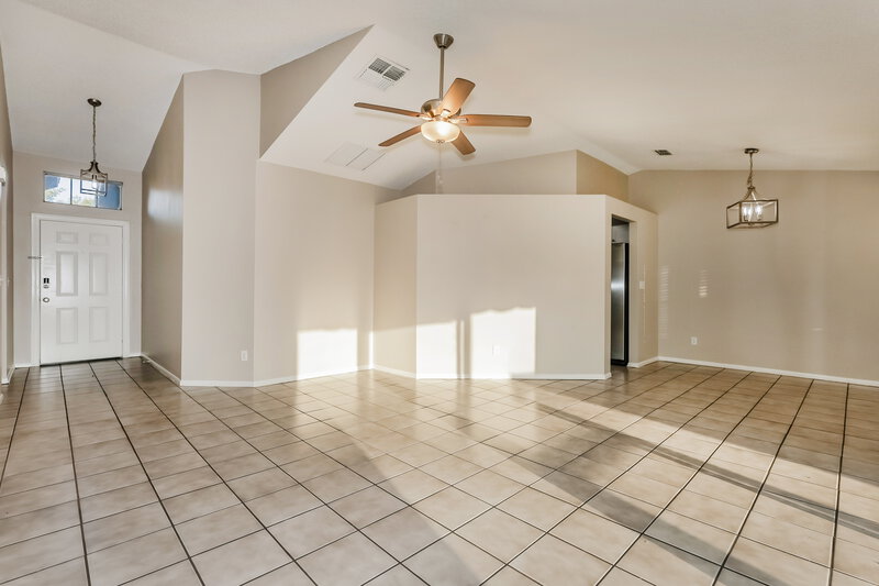 2,015/Mo, 227 Belfort Pl Valrico, FL 33594 Living Room View