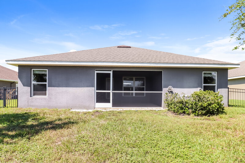 2,190/Mo, 13255 Niti Dr Hudson, FL 34669 Rear View