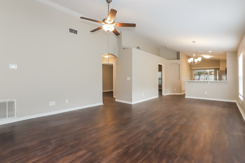 3,220/Mo, 748 Cape Cod Cir Valrico, FL 33594 Living Room View