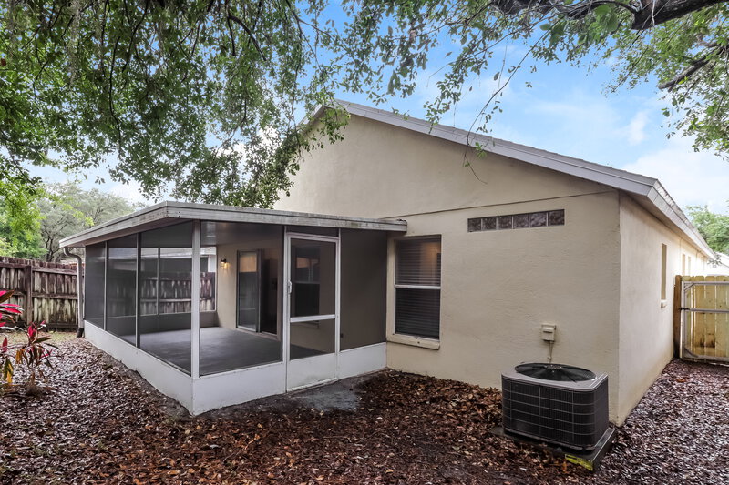 3,220/Mo, 748 Cape Cod Cir Valrico, FL 33594 Rear View