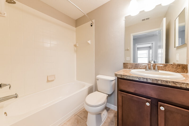 2,035/Mo, 1021 Seminole Sky Drive Ruskin, FL 33570 Bathroom View 2