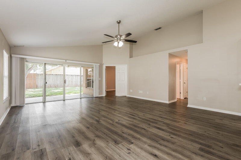 2,195/Mo, 6514 Summer Cove Dr Riverview, FL 33578 Living Room View