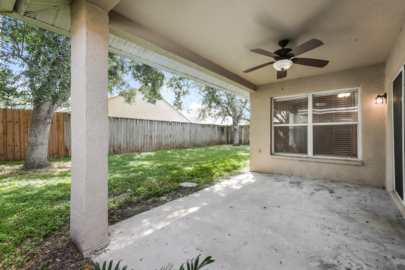 2,195/Mo, 6514 Summer Cove Dr Riverview, FL 33578 Rear View 2