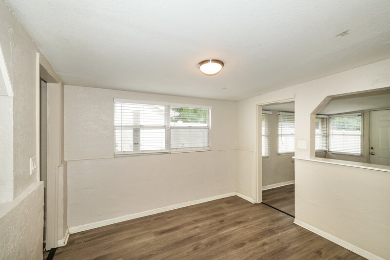 1,910/Mo, 1809 East Sitka Street Tampa, FL 33604 Dining Room View