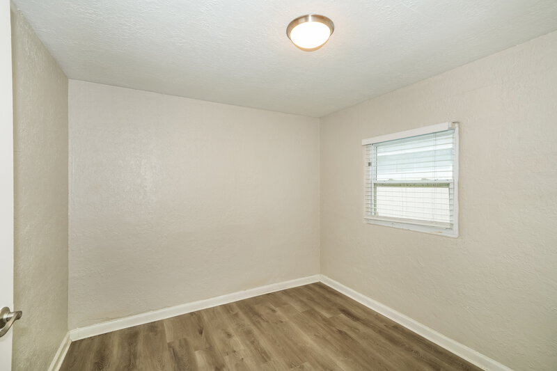 1,910/Mo, 1809 East Sitka Street Tampa, FL 33604 Bedroom View