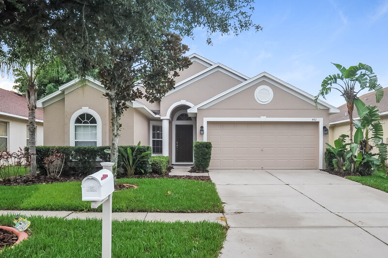 2,045/Mo, 451 Stone Briar Dr Ruskin, FL 33570 External View