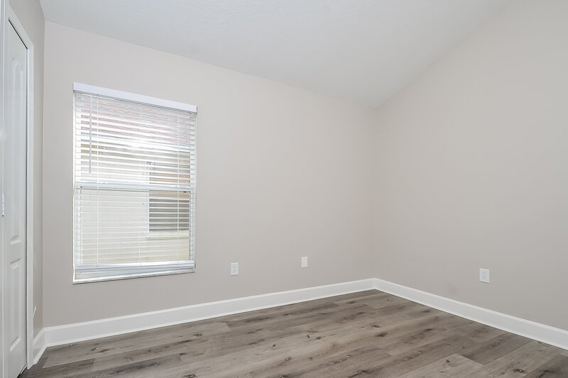 2,045/Mo, 451 Stone Briar Dr Ruskin, FL 33570 Bedroom View 3