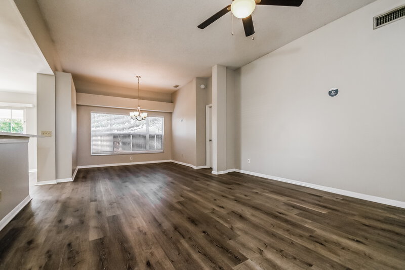 2,205/Mo, 552 Beth Ann St Valrico, FL 33594 Living Room View