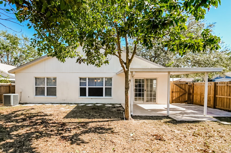 2,205/Mo, 552 Beth Ann St Valrico, FL 33594 Rear View