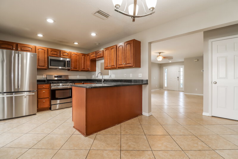 3,640/Mo, 1806 Horsechestnut Ct Trinity, FL 34655 Dining Room View 2