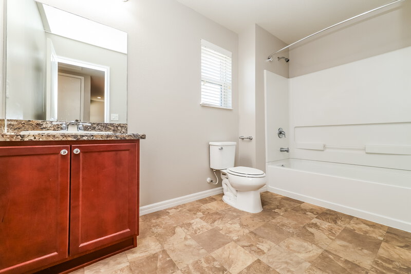 2,280/Mo, 10635 Laguna Plains Drive Riverview, FL 33578 Bathroom View