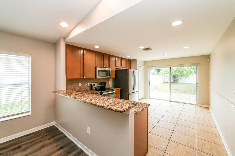 1,870/Mo, 10323 Holland Rd Riverview, FL 33578 Kitchen View 2