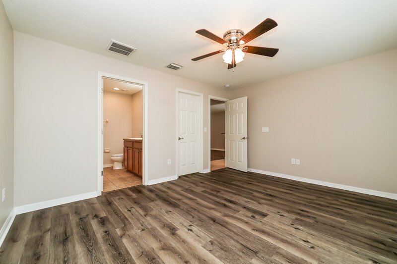 1,870/Mo, 10323 Holland Rd Riverview, FL 33578 Main Bedroom View 2