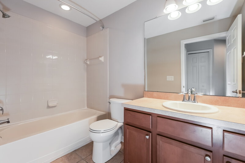 3,170/Mo, 10323 Holland Rd Riverview, FL 33578 Bathroom View