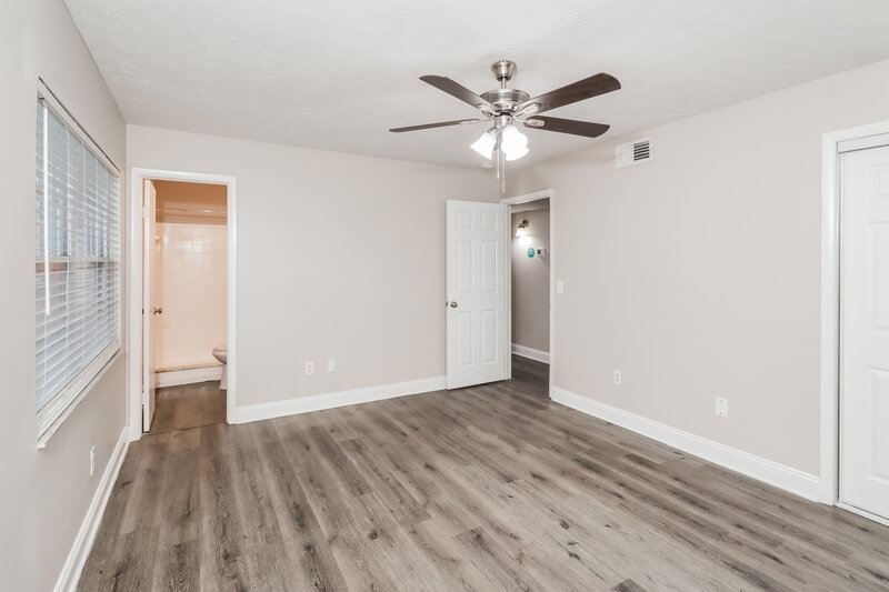 2,090/Mo, 4914 Reagan Ave Seffner, FL 33584 Main Bedroom View 2