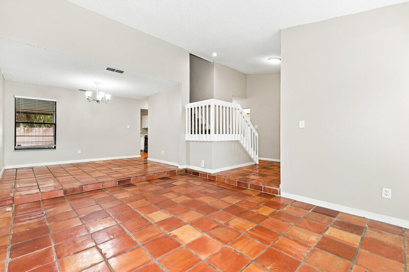 2,580/Mo, 1206 Letona Ln Valrico, FL 33596 Living Room View 2
