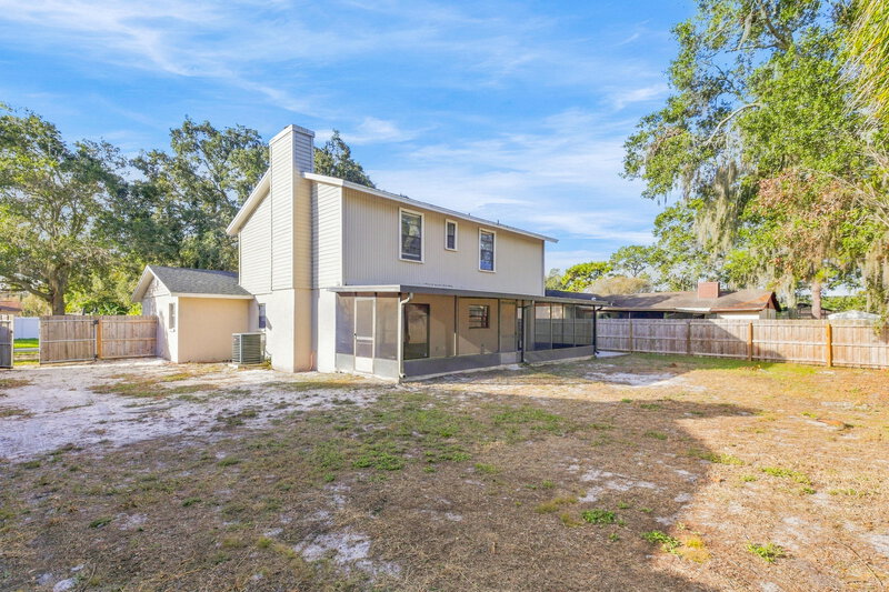 2,580/Mo, 1206 Letona Ln Valrico, FL 33596 Rear View
