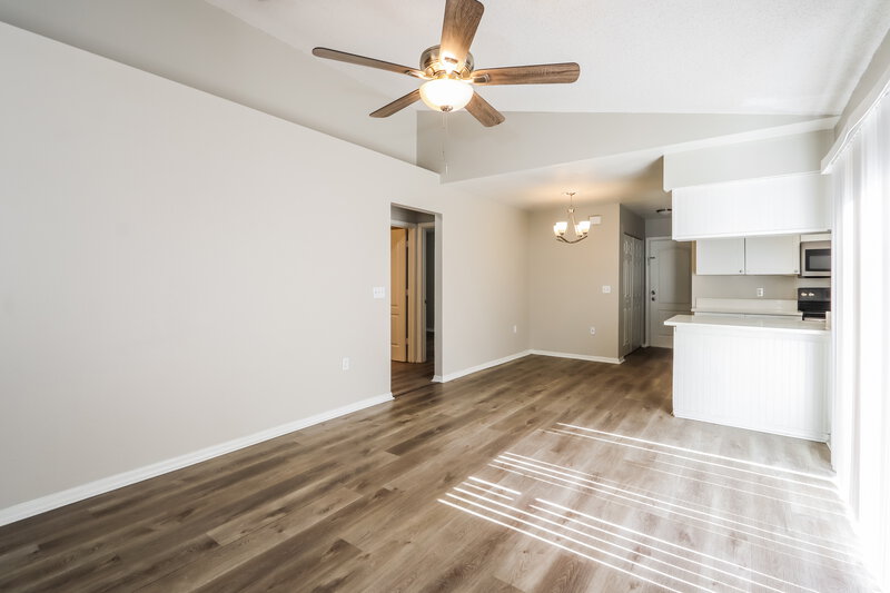 2,530/Mo, 1023 Malletwood Dr Brandon, FL 33510 Living Room View 2