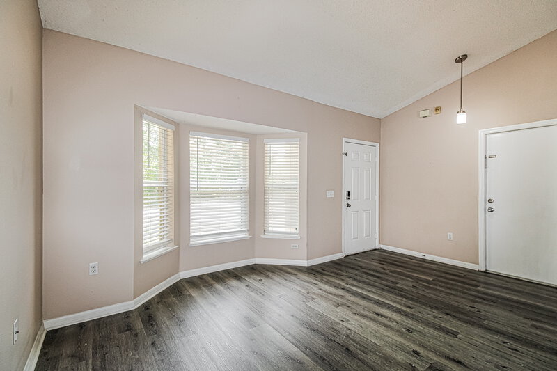 2,025/Mo, 14017 Tudor St Spring Hill, FL 34609 Living Room View 2