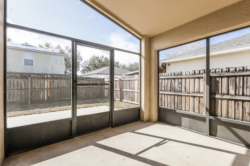 2,140/Mo, 11710 Mango Cross Ct Seffner, FL 33584 Sun Room View