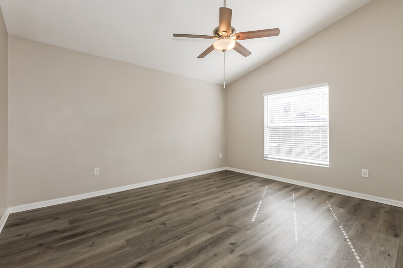 2,140/Mo, 11710 Mango Cross Ct Seffner, FL 33584 Main Bedroom View 2