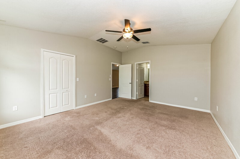 1,935/Mo, 1339 Pasadena Bloom Ln Ruskin, FL 33570 Main Bedroom View 2