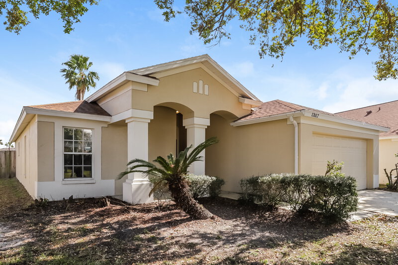 2,525/Mo, 12612 Early Run Ln Riverview, FL 33578 Front View