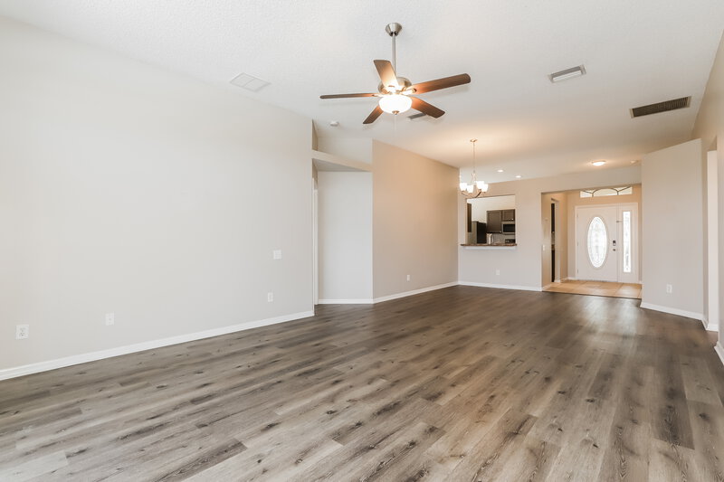 2,525/Mo, 12612 Early Run Ln Riverview, FL 33578 Living Room View 2