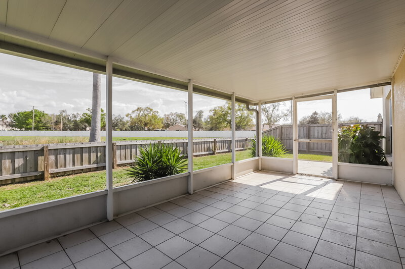 2,525/Mo, 12612 Early Run Ln Riverview, FL 33578 Sun Room View