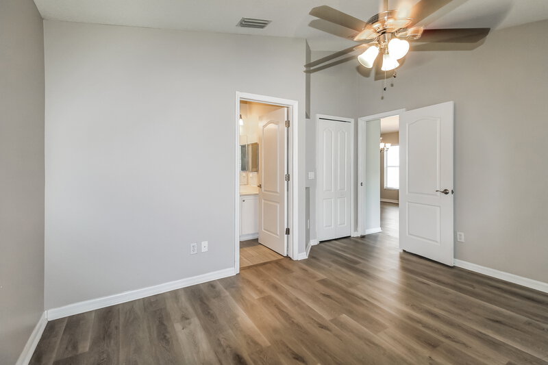1,895/Mo, 18032 Birdwater Dr Tampa, FL 33647 Main Bedroom View 2