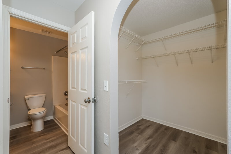 2,370/Mo, 30643 Birdhouse Dr Wesley Chapel, FL 33545 Walk In Closet View