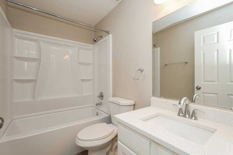 2,370/Mo, 30643 Birdhouse Dr Wesley Chapel, FL 33545 Bathroom View