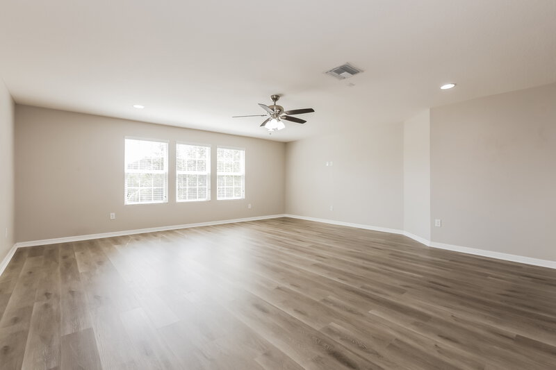 2,315/Mo, 10220 Newminster Loop Ruskin, FL 33573 Family Room View