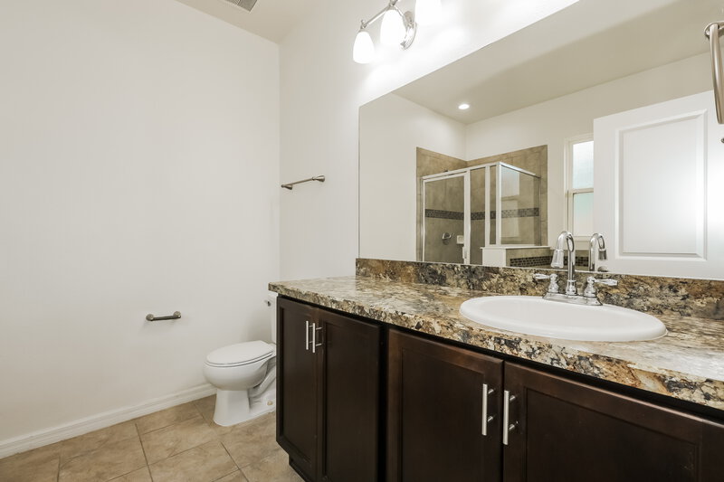 2,640/Mo, 1309 Canyon Oaks Dr Brandon, FL 33510 Main Bathroom View 2