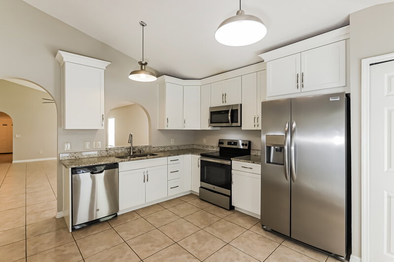 2,145/Mo, 25040 Hyde Park Blvd Land O Lakes, FL 34639 Kitchen View