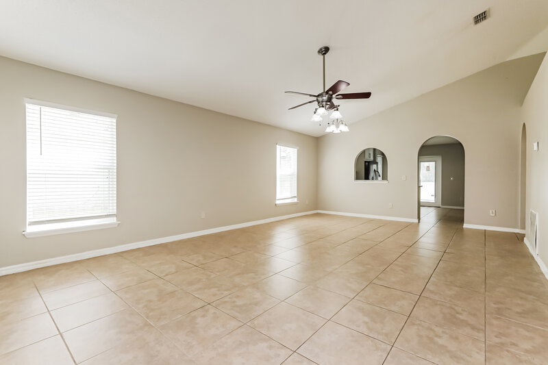 2,145/Mo, 25040 Hyde Park Blvd Land O Lakes, FL 34639 Family Room View