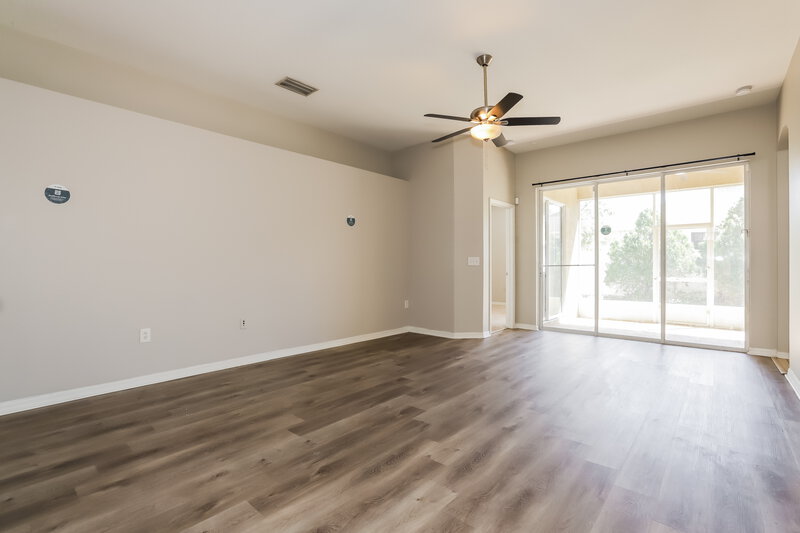 2,395/Mo, 427 Fern Gulley Dr Seffner, FL 33584 Living Room View 2