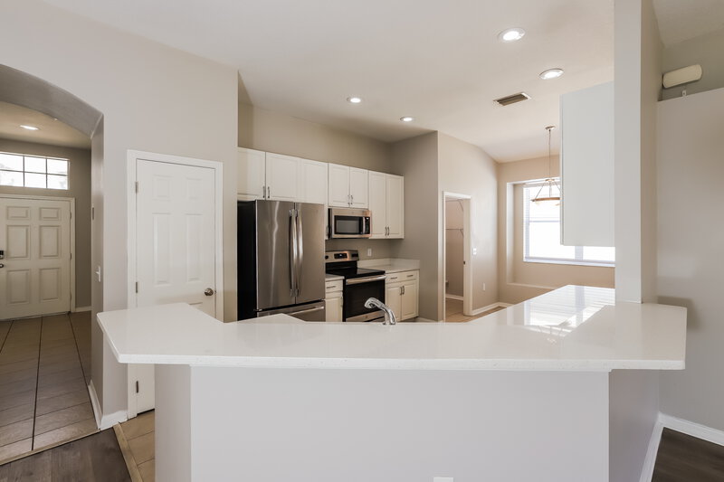 2,395/Mo, 427 Fern Gulley Dr Seffner, FL 33584 Kitchen View