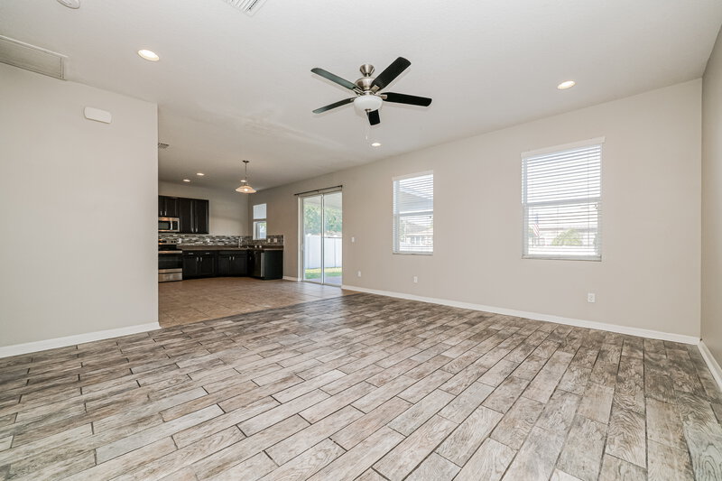 2,425/Mo, 908 Fern Leaf Drive Ruskin, FL 33570 Family Room View 2