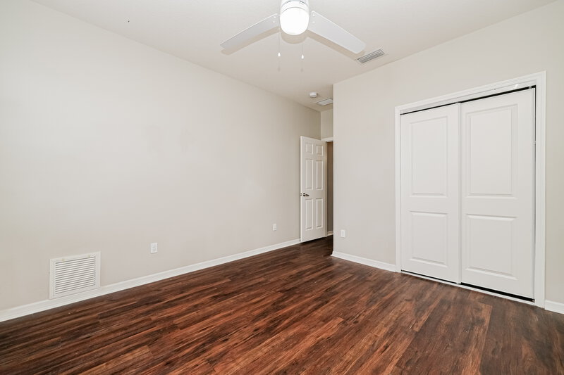 2,425/Mo, 908 Fern Leaf Drive Ruskin, FL 33570 Bedroom View 3